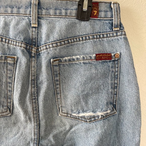 7 for All Mankind 100% Cotton High-Waisted Distressed Crop - Picture 4 of 6